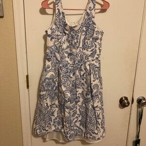 And white vintage linen dress. I can see me wearing this as a.